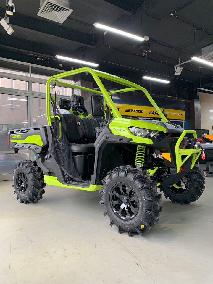Мотовездеход TRAXTER X MR HD10 2020 покорит не только любое бездорожье, а и пригодится в хозяйстве.