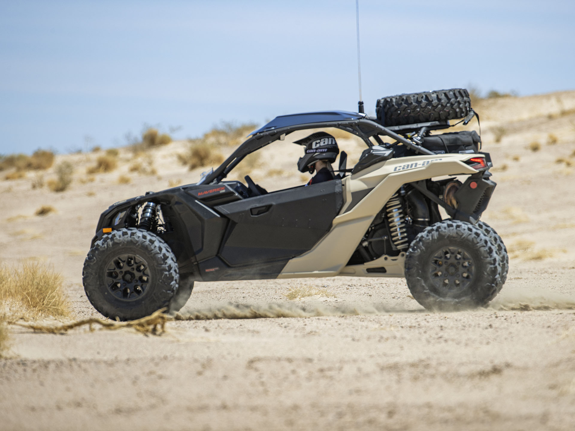 Відкрий для себе світ MAVERICK X3